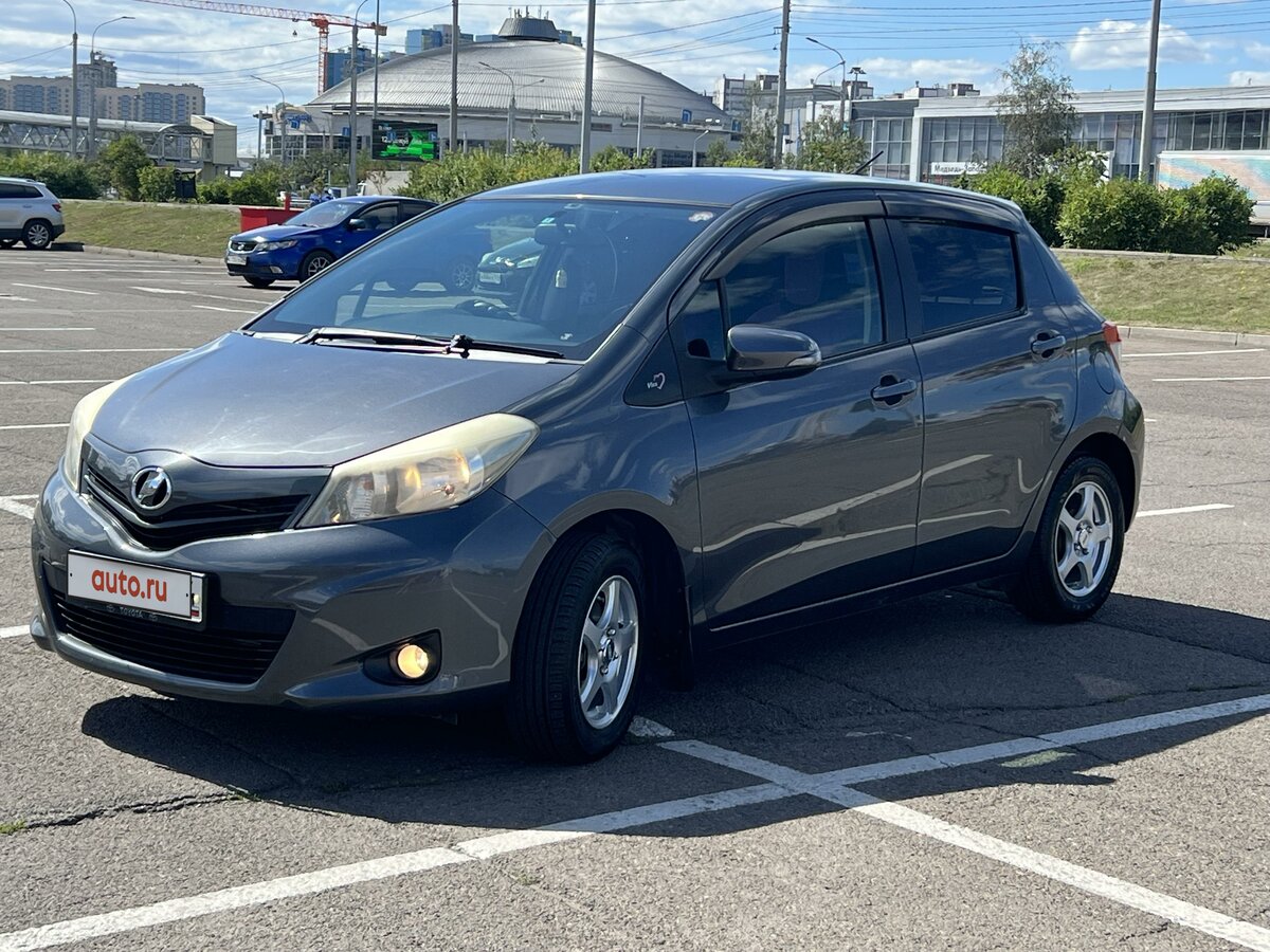 Купить б/у Toyota Vitz III (XP130) 1.0 CVT (69 л.с.) бензин вариатор в ...