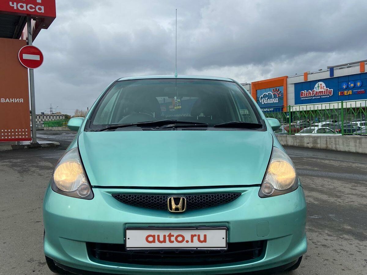 Купить б/у Honda Fit I 1.3 CVT (86 л.с.) бензин вариатор в Кемерове ...
