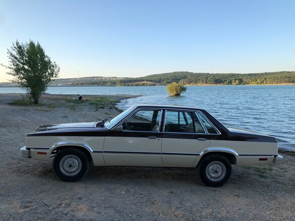 1982 Ford Fairmont, бежевый - вид 23