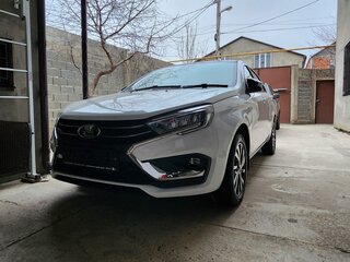 2025 Lada (ВАЗ) Vesta I Рестайлинг (NG), белый, 1800000 рублей, вид 1