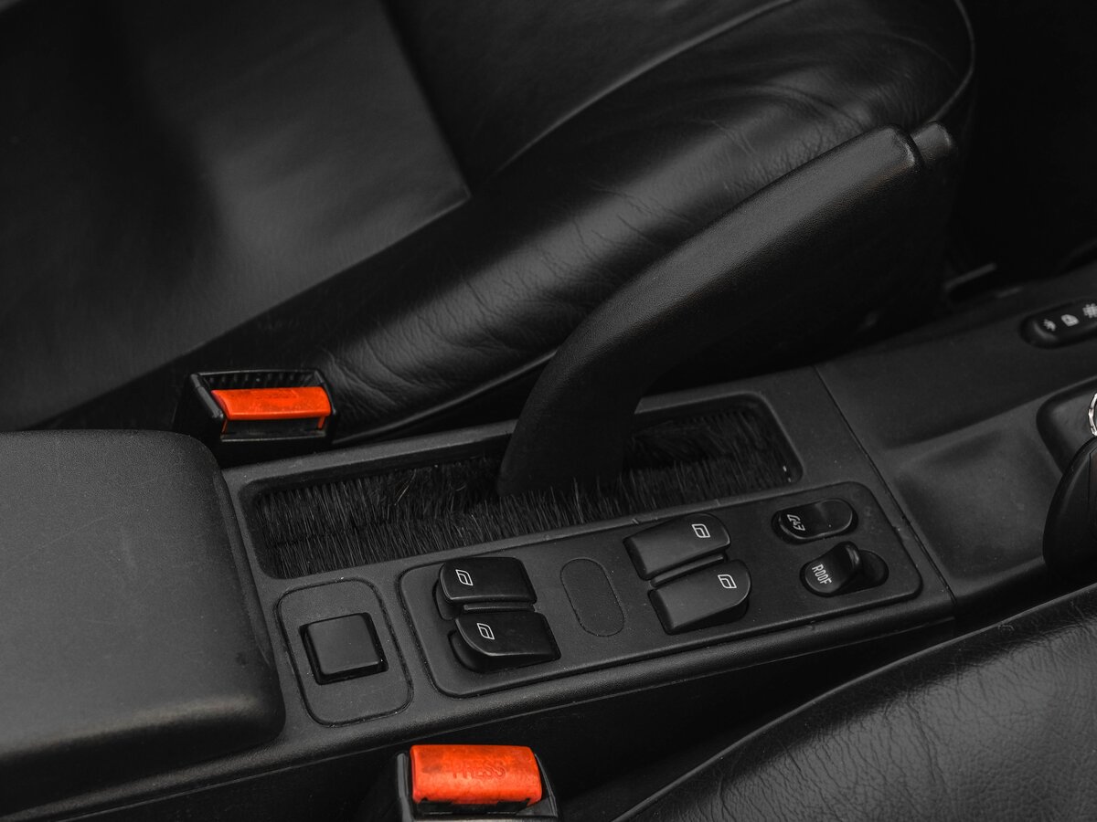 SAAB 900 - фото 13