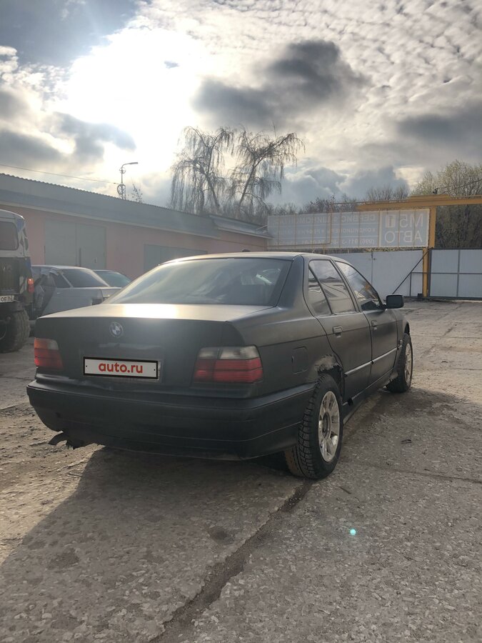 Купить б/у BMW 3 серии III (E36) 316i 1.6 MT (102 л.с