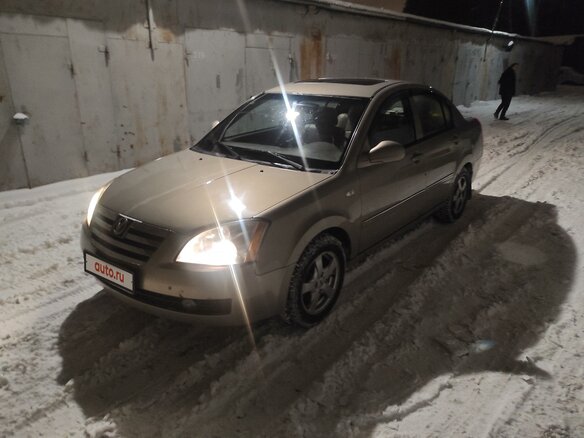 2010 Vortex Estina I, бежевый - вид 1
