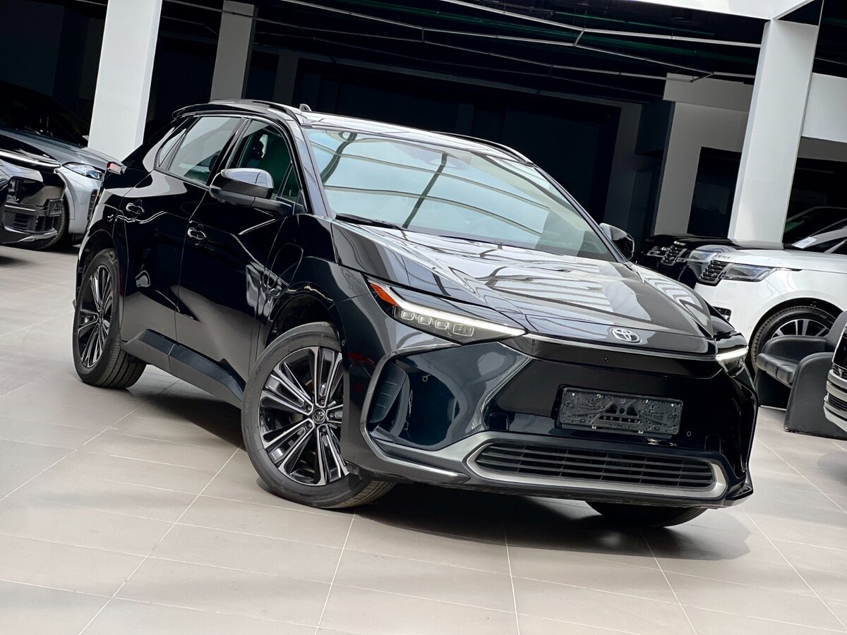 Toyota бьет рекорды продаж электромобилей на фоне дорогого бензина