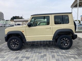 2022 Suzuki Jimny Sierra IV, бежевый, 1600000 рублей, вид 4