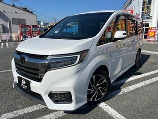 2021 Honda Stepwgn Spada V Рестайлинг, белый, 1590000 рублей, вид 1