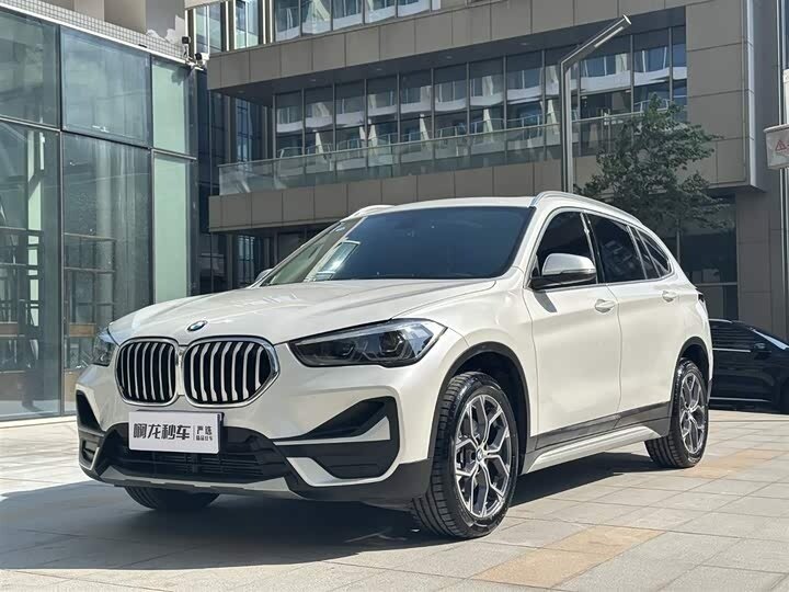 BMW X1 Long 20Li sDrive II (F48) Рестайлинг