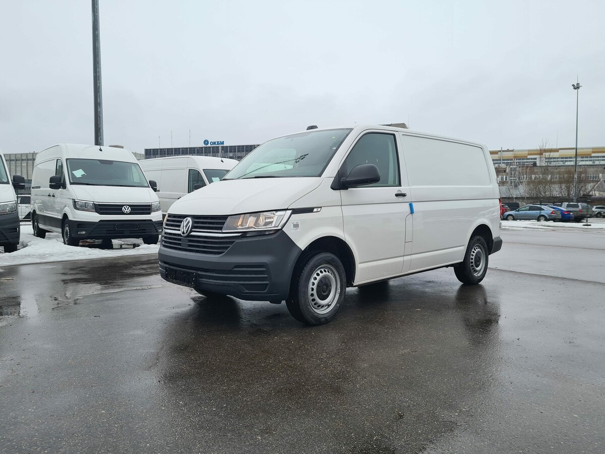Volkswagen transporter белый