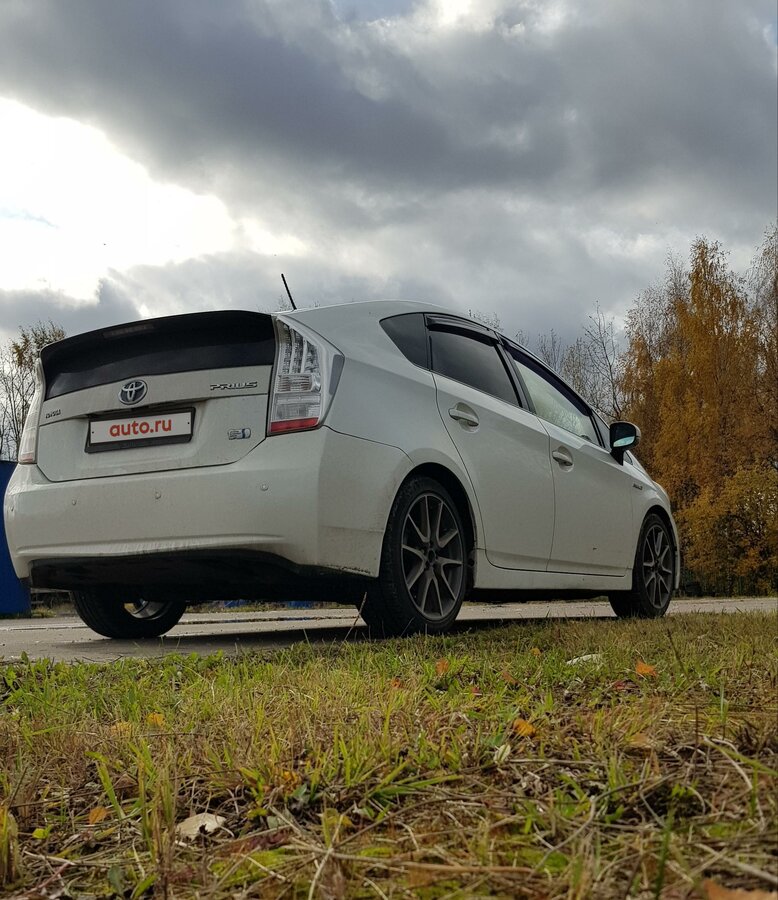 Toyota prius iii xw30