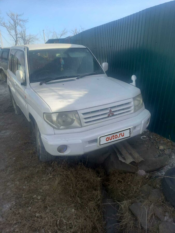 Митсубиси паджеро белый