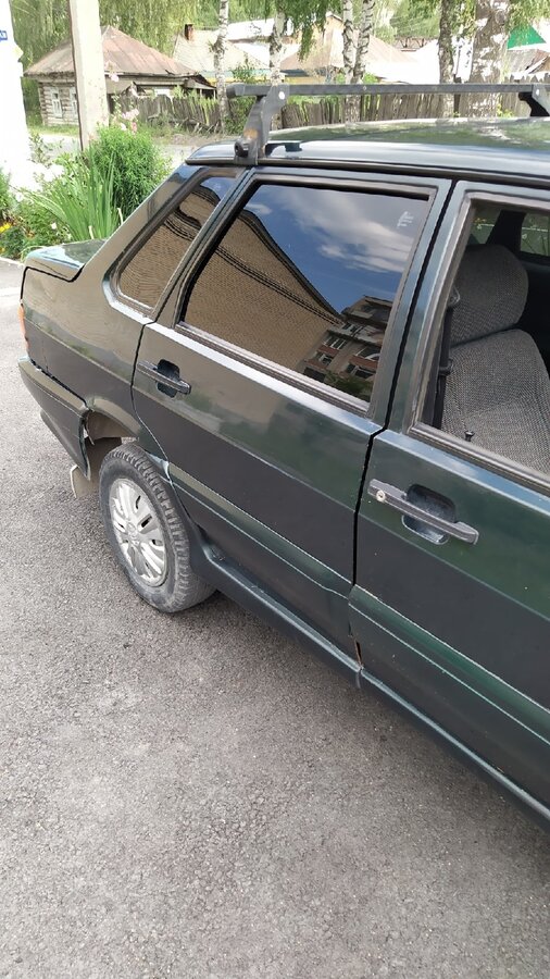 Авто в миньяре