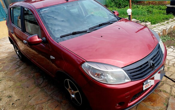 Купить б/у Renault Sandero I 1.6 MT (84 л.с.) бензин механика в Орехово ...