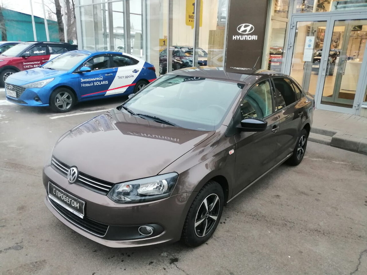 Volkswagen Polo 2014 коричневый