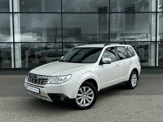2012 Subaru Forester III Рестайлинг, белый, 800000 рублей, вид 1
