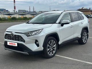 2020 Toyota RAV4 V (XA50), белый, 2990000 рублей, вид 1
