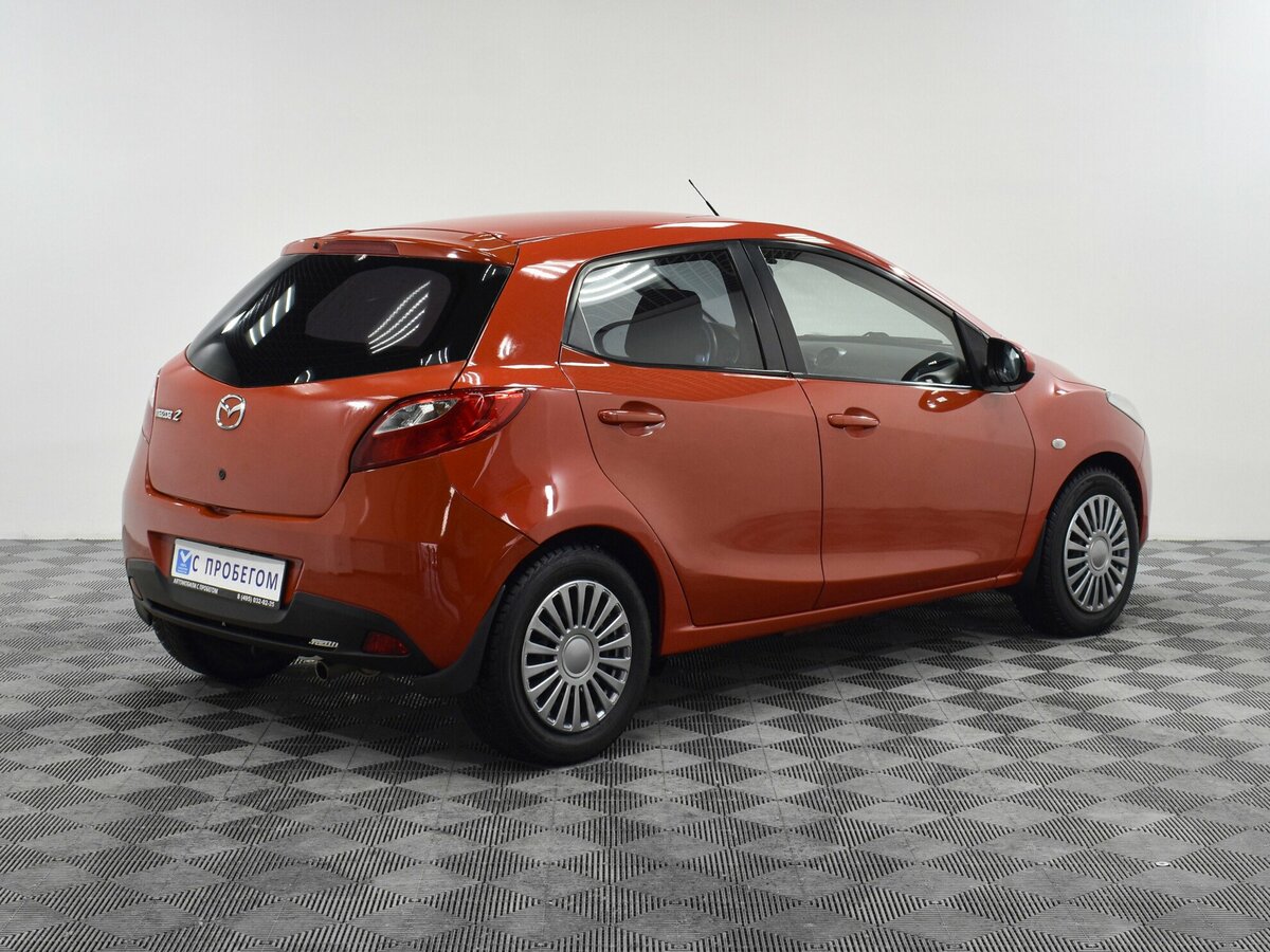 Хэтчбек Mazda2 покинет конвейер в Японии этим летом