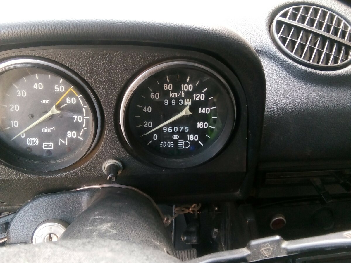 Купить б/у Lada (ВАЗ) 2106 1976-2006 4-speed 1.6 MT (74 л.с.) бензин ...