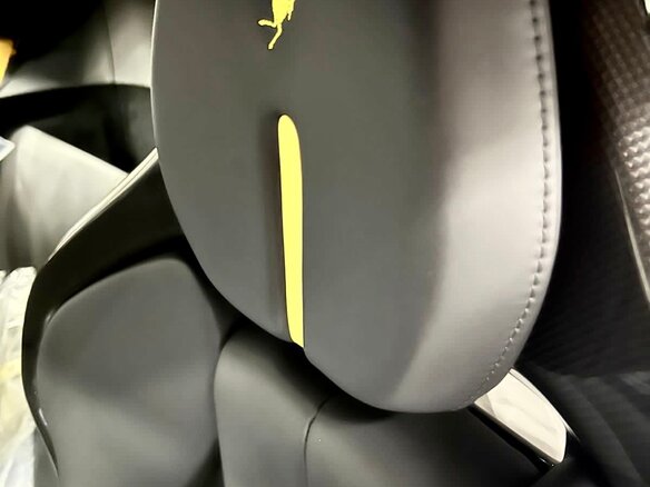 2022 Ferrari SF90 Stradale I, чёрный - вид 3