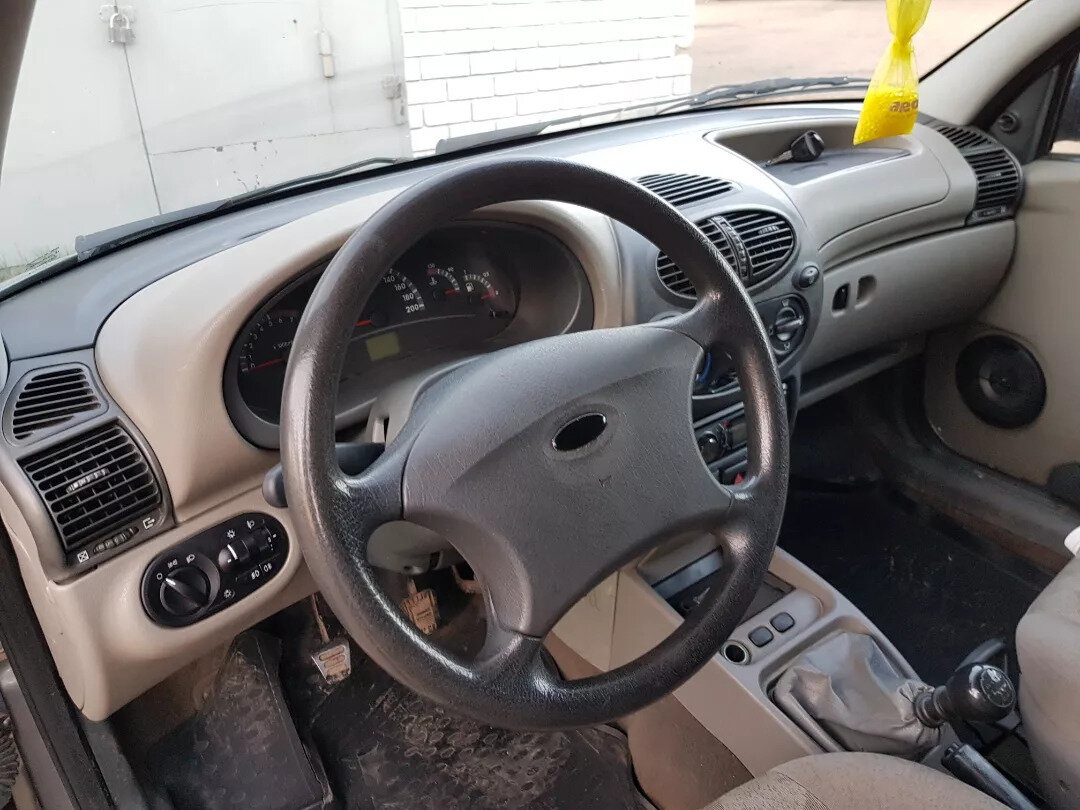 Купить б/у Lada (ВАЗ) Kalina I 1.6 MT (81 л.с.) бензин механика в ...