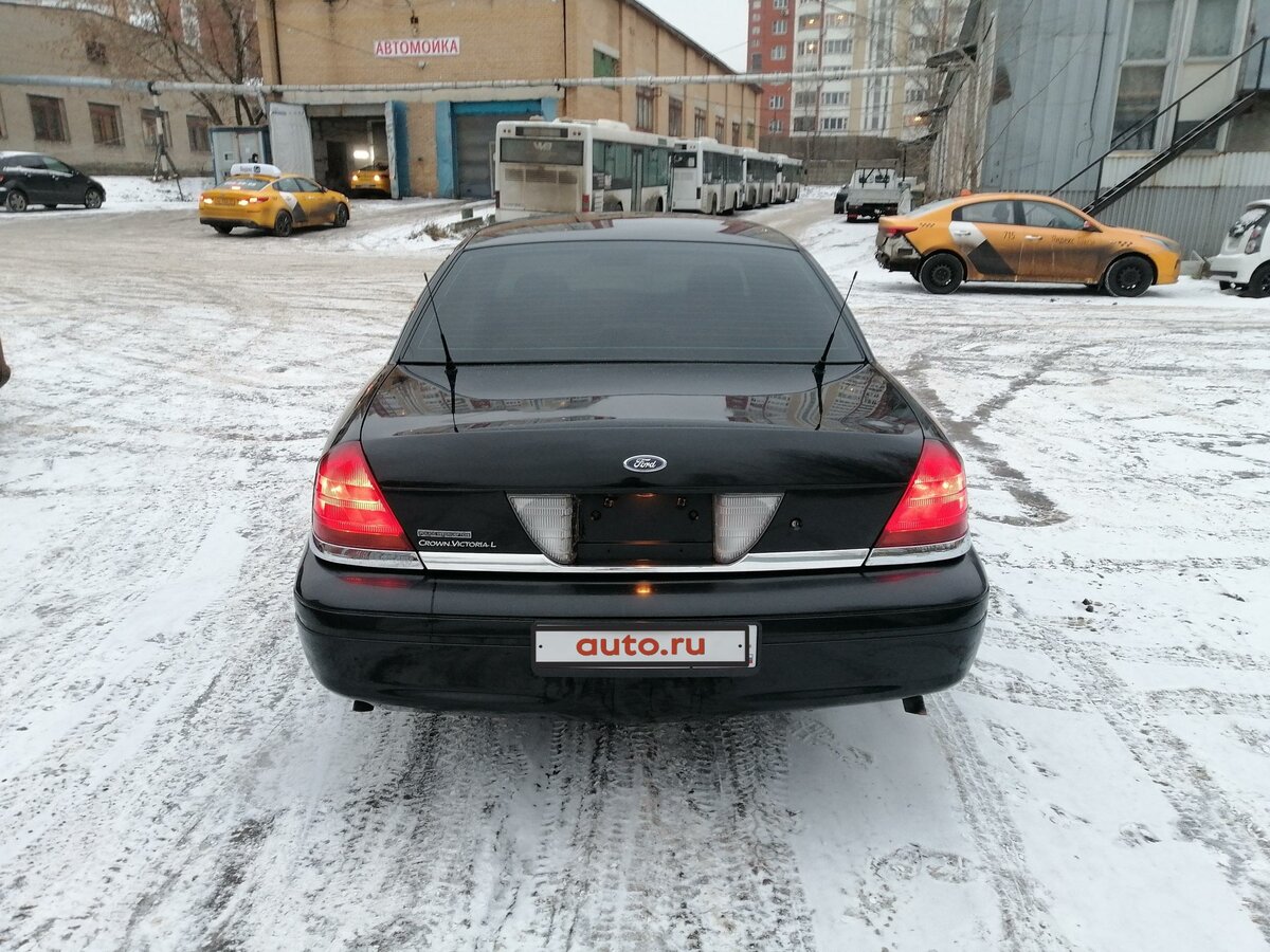 Ford Grand Victoria 2002