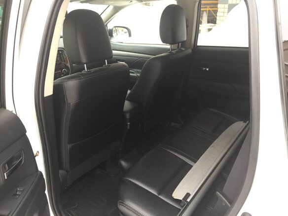 2014 Mitsubishi Outlander III Рестайлинг, белый - вид 11