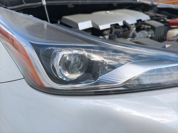 2020 Toyota Prius IV Рестайлинг (XW50), белый, 2750000 рублей - вид 26