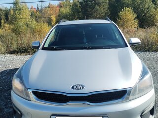 2019 Kia Rio X-Line IV, серебристый, 1370000 рублей, вид 1