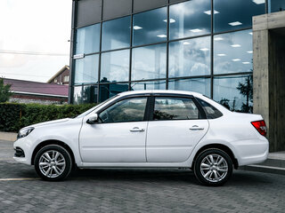 2026 Lada (ВАЗ) Granta I Рестайлинг, белый, 1187000 рублей, вид 2