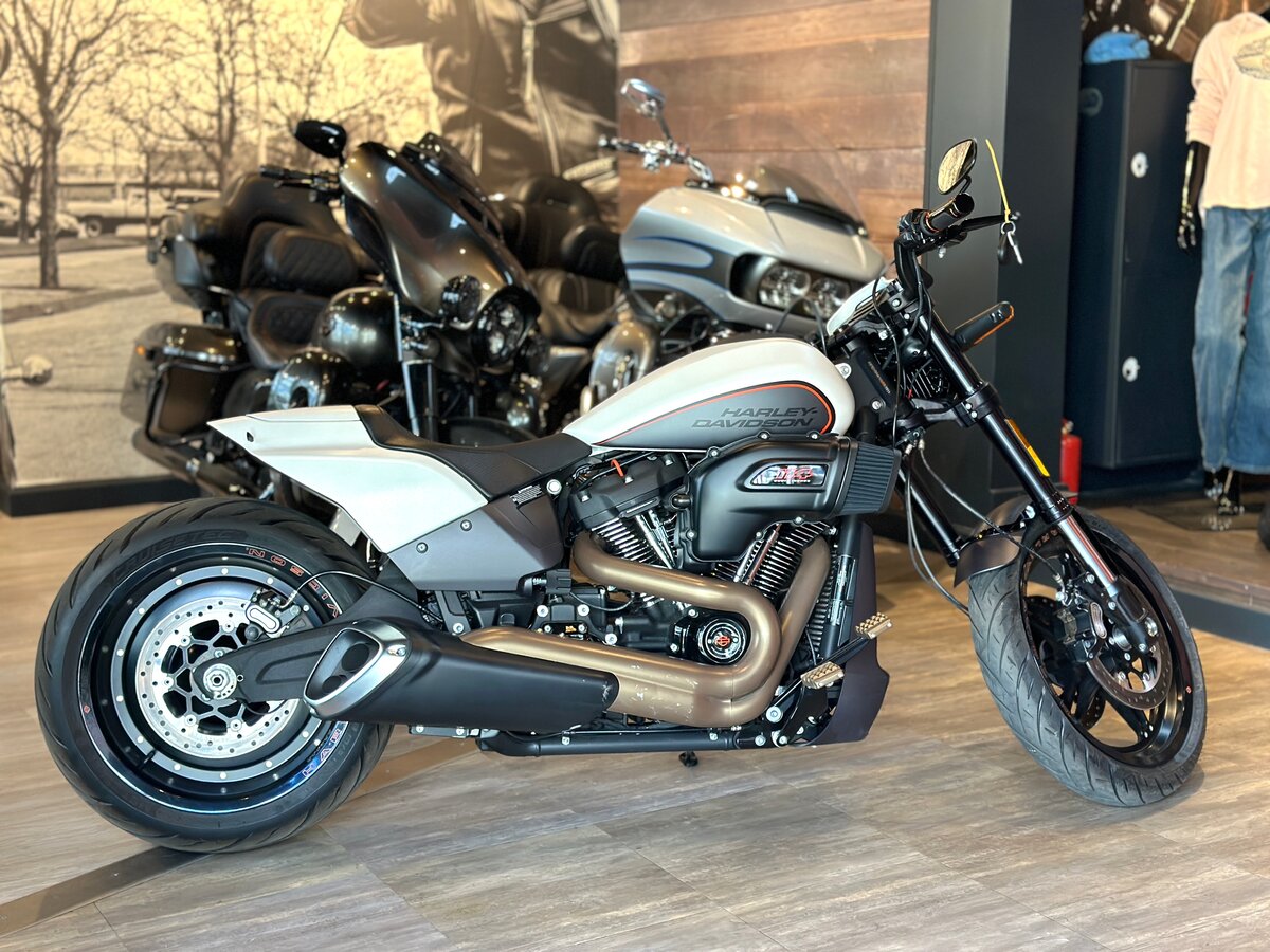 Harley-Davidson FXDR 114