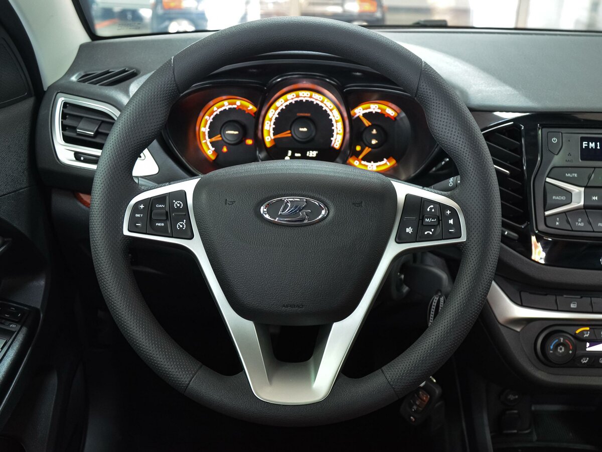 Что лучше веста кросс или ларгус кросс - 84 фото