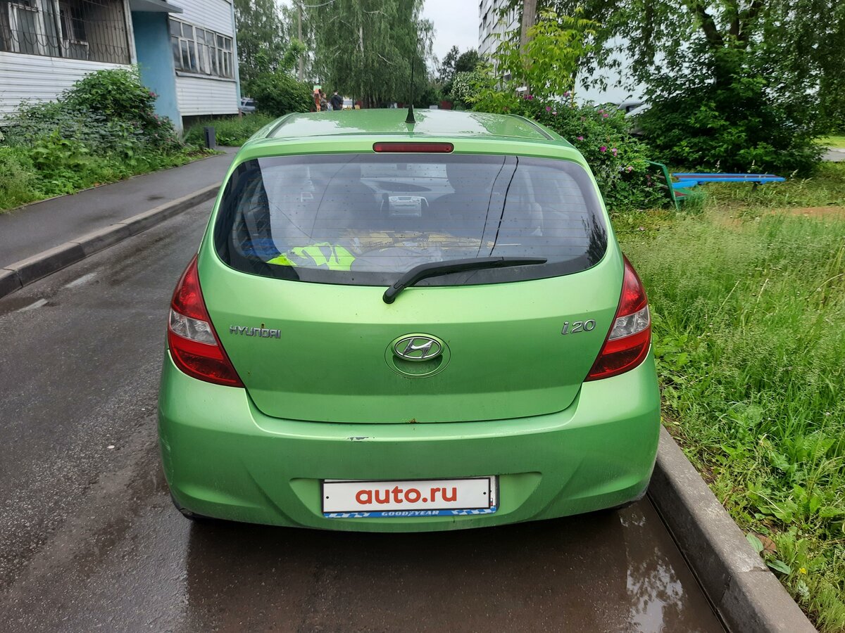 Хендай i20 зеленый