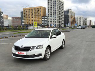 2020 Skoda Octavia III (A7) Рестайлинг, белый, 1990000 рублей, вид 1