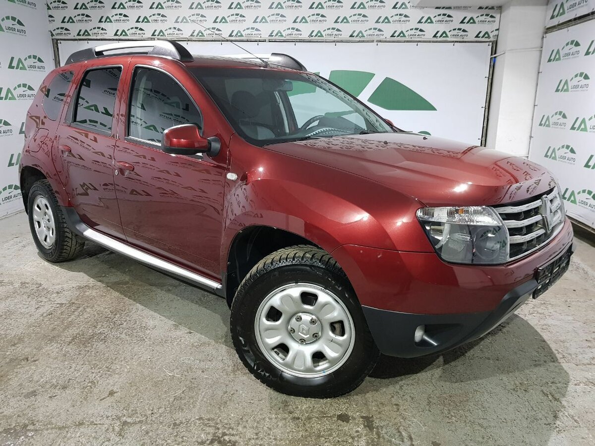 Renault Duster 2014 красный