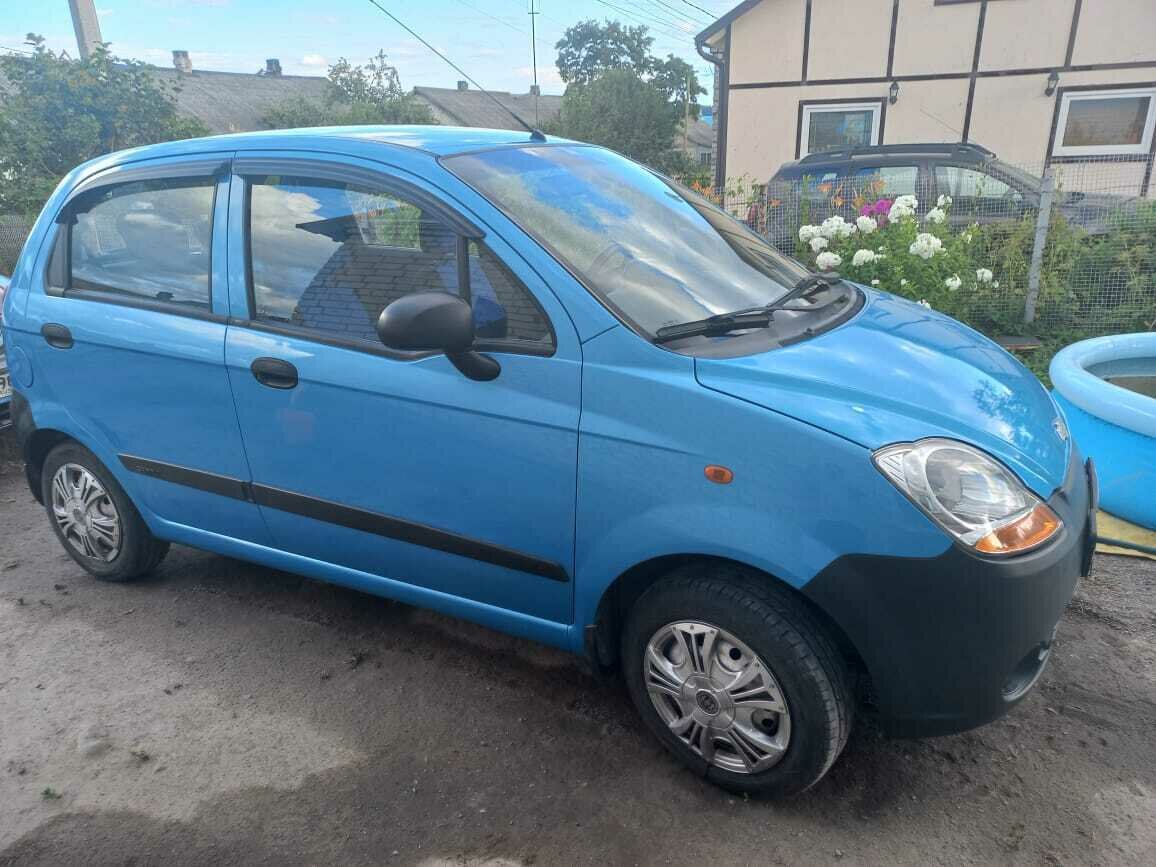 Chevrolet spark синий