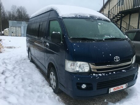 Toyota HiAce б/у 2010 года: купить 