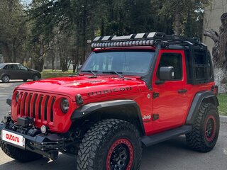 2018 Jeep Wrangler IV (JL), красный, 5900000 рублей, вид 1