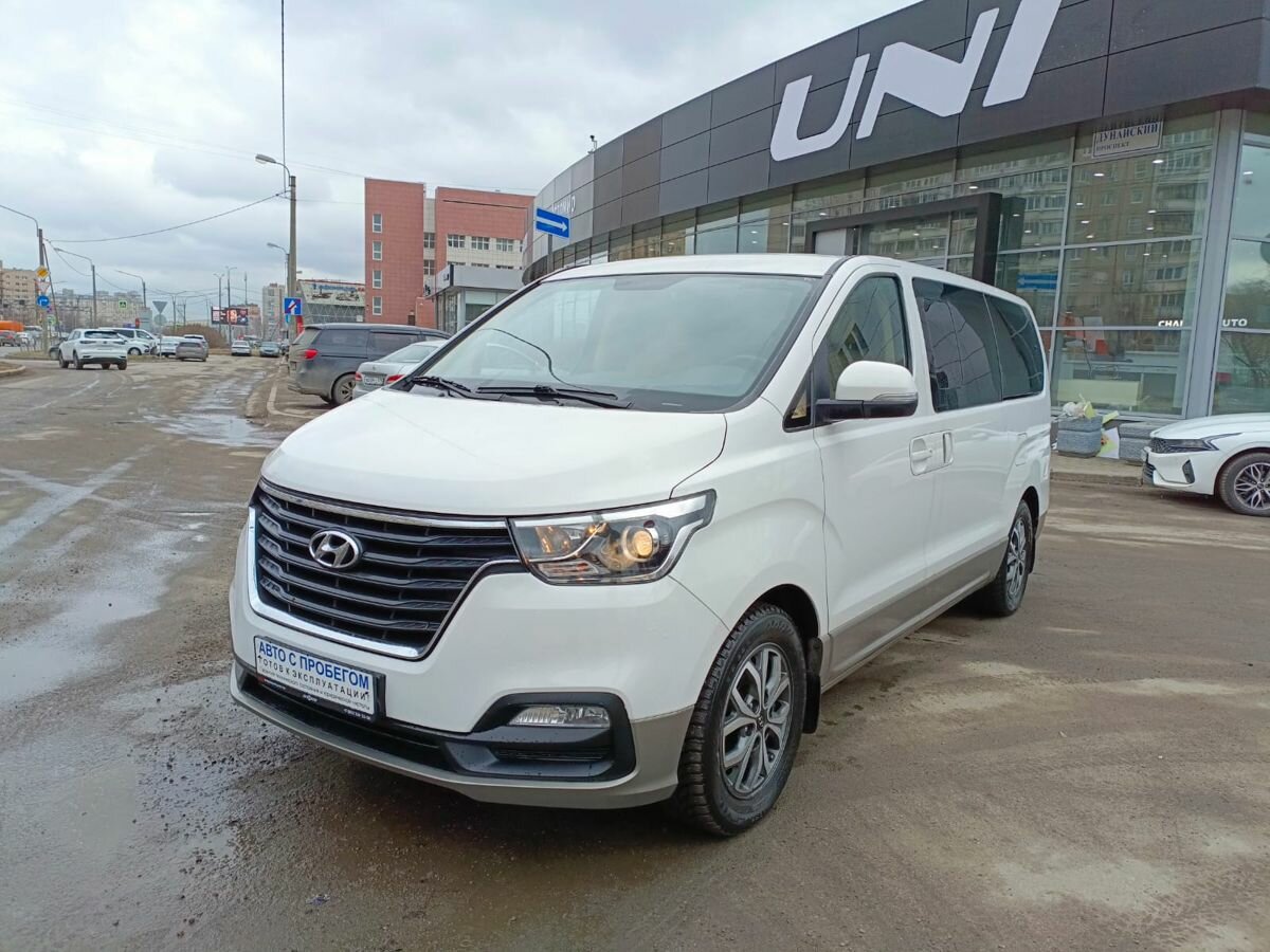 Купить б/у Hyundai H-1 II Рестайлинг 2 2.5d AT (170 л.с.) дизель ...