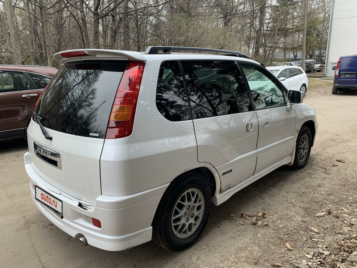 Mitsubishi rvr 2000