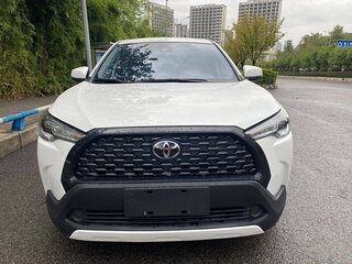 2021 Toyota Corolla Cross I, белый, 1770000 рублей, вид 1