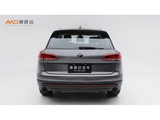 2021 Volkswagen Touareg III, серый, 3882010 рублей, вид 1