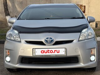 2010 Toyota Prius III (XW30), серебристый, 1200000 рублей, вид 1