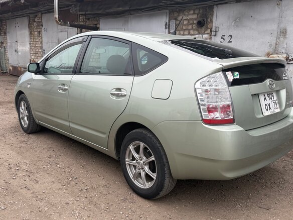 2008 Toyota Prius II Рестайлинг (XW20), зелёный, 750000 рублей - вид 5