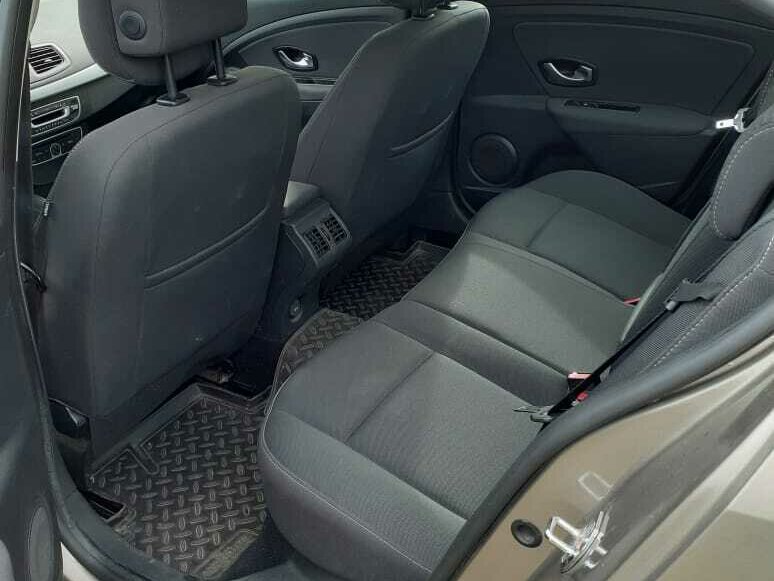 Купить б/у Renault Fluence I 1.6 AT (106 л.с.) бензин автомат в Москве ...