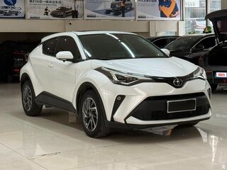 2022 Toyota C-HR I Рестайлинг, белый, 2110000 рублей, вид 1