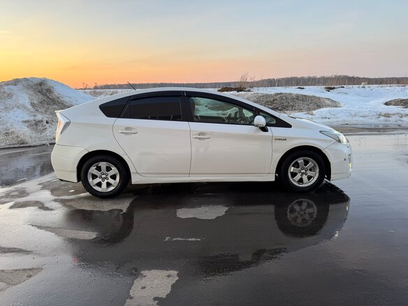 2009 Toyota Prius III (XW30), белый, 870000 рублей - вид 7