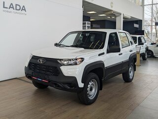 2025 Lada (ВАЗ) Niva I Рестайлинг (Travel), белый, 1340900 рублей, вид 1