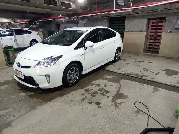 2012 Toyota Prius III Рестайлинг (XW30), белый, 1400000 рублей - вид 1