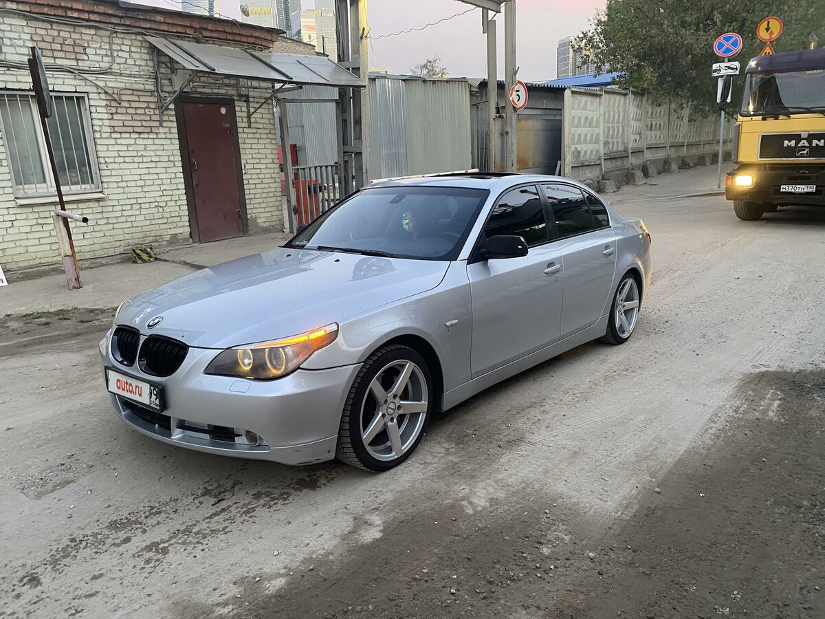 Купить б/у BMW 5 серии V (E60/E61) 530i 3.0 AT (231 л.с