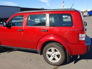 2008 Dodge Nitro, красный, 1800000 рублей, вид 4