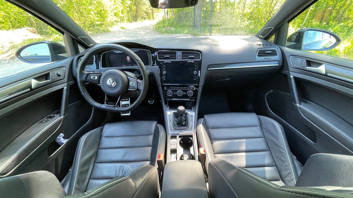 2019 Volkswagen Golf R VII Рестайлинг, чёрный, 3570000 рублей - вид 6